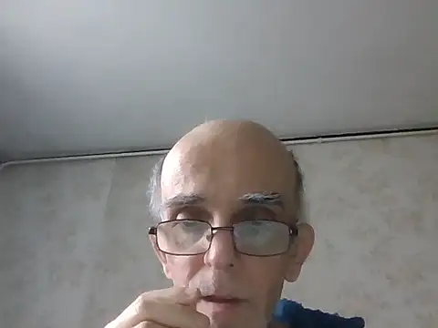 Snapshot of mariusica1@xh chatting on October 4, 2025, 7:54 am mariusica1xh online show from October 4, 2025, 7:54 am