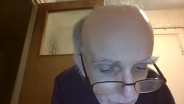 mariusica1xh online show from April 11, 2026, 9:51 pm