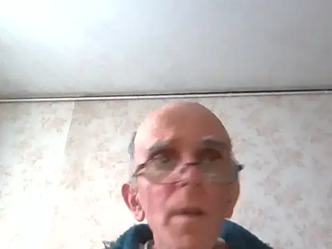Snapshot of mariusica1@xh chatting on October 11, 2025, 12:17 pm mariusica1xh online show from October 11, 2025, 12:17 pm