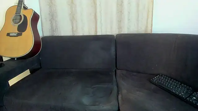 Snapshot of Henrikk_senn chatting on November 3, 2025, 11:19 pm Henrikk senn online show from November 3, 2025, 11:19 pm