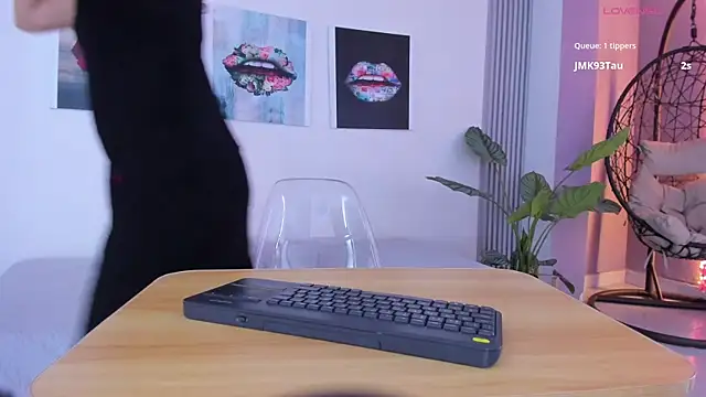 Snapshot of Angela_donnato chatting on November 7, 2025, 3:33 am Angela donnato online show from November 7, 2025, 3:33 am