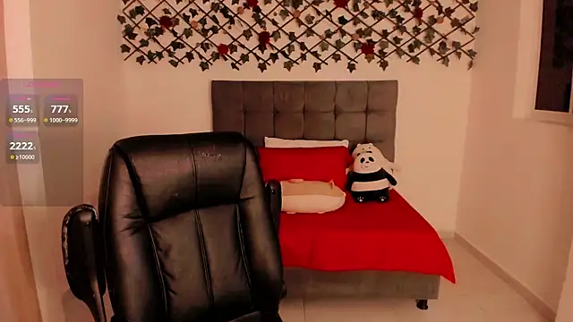 Lilith Miller21 online show from November 15, 2025, 7:40 pm