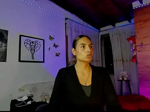 Snapshot of mykaelahoney chatting on February 14, 2026, 4:56 am mykaelahoney online show from February 14, 2026, 4:56 am