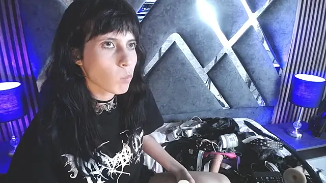 Snapshot of bellatrix25 chatting on December 2, 2024, 10:51 pm bellatrix25 online show from December 2, 2024, 10:51 pm