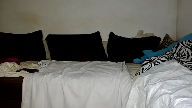 lillinalanes online show from February 18, 2026, 11:34 pm