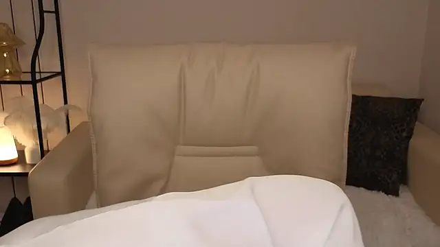 Snapshot of Helens_love chatting on November 20, 2025, 2:45 am Helens love online show from November 20, 2025, 2:45 am