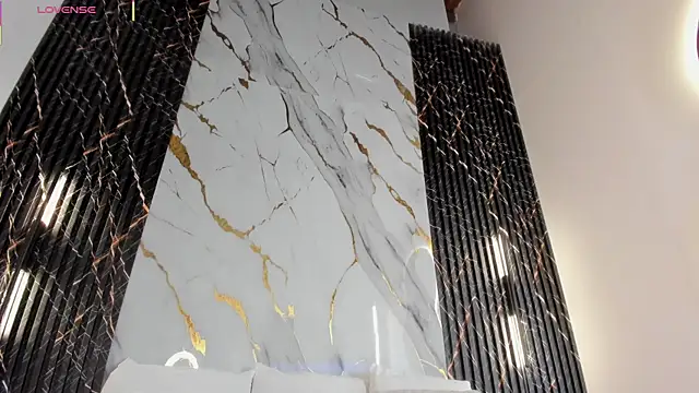 ebony hot1 online show from February 14, 2026, 1:11 pm