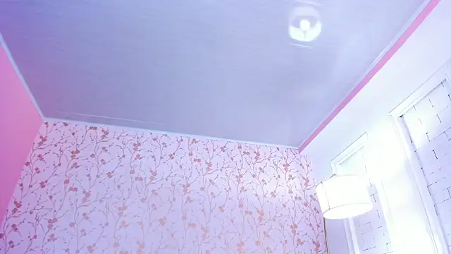 amber-hill online show from December 5, 2025, 7:12 pm