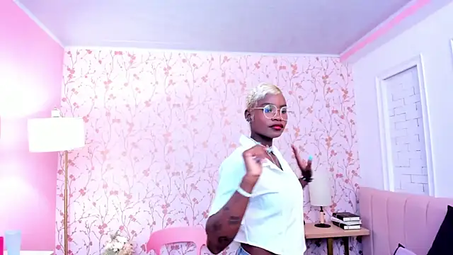 amber-hill online show from February 16, 2026, 7:12 pm