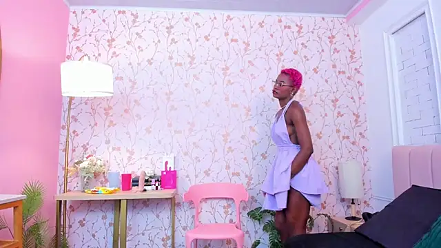 amber-hill online show from April 16, 2026, 7:14 pm