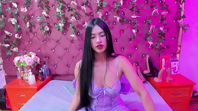 Mariana Prin online show from December 16, 2025, 2:27 am