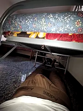 Snapshot of Yours_daddy6728 chatting on November 21, 2025, 12:04 pm Yours daddy6728 online show from November 21, 2025, 12:04 pm