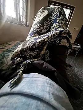 Snapshot of Yours_daddy6728 chatting on November 23, 2025, 12:15 pm Yours daddy6728 online show from November 23, 2025, 12:15 pm