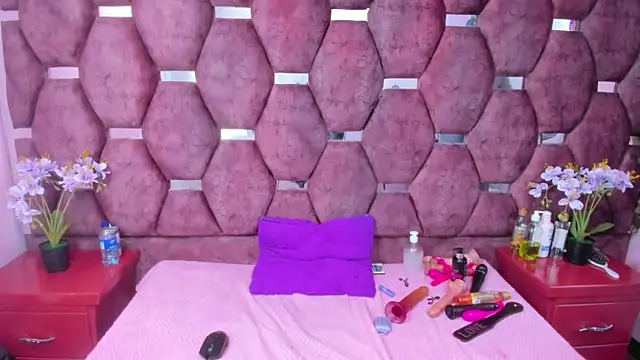 SaraLoveee  online show from February 21, 2025, 9:56 am