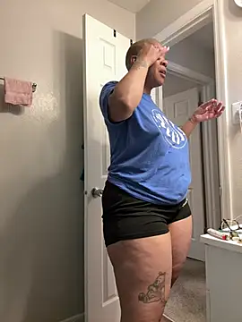 Snapshot of SexyHoneyRedd chatting on July 13, 2026, 8:46 am SexyHoneyRedd online show from July 13, 2026, 8:46 am