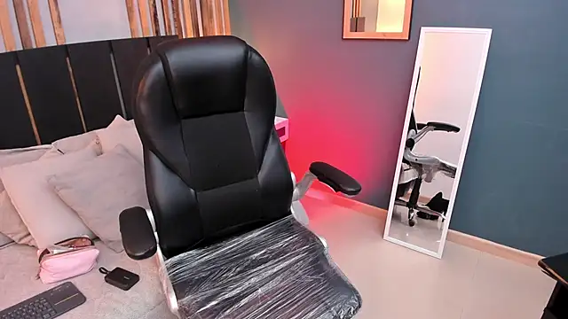 Janne lee online show from September 19, 2025, 8:46 pm