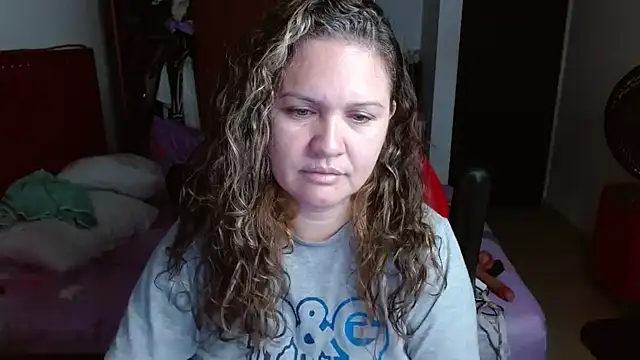 helenca43 online show from November 28, 2025, 9:20 am