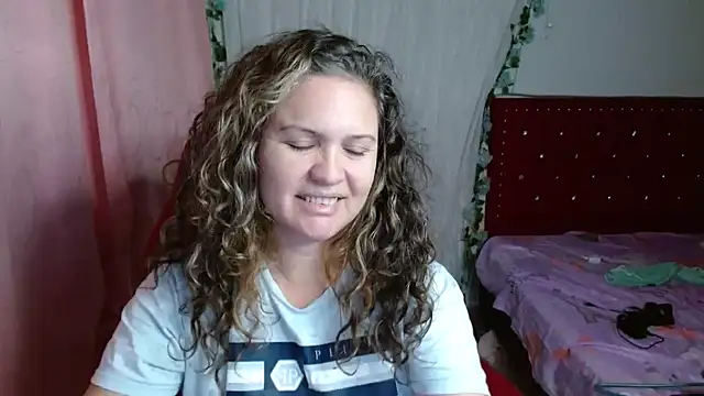 helenca43 online show from November 19, 2025, 9:53 am