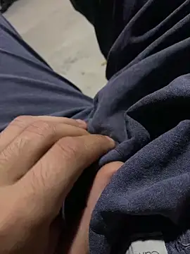 Snapshot of YawlingJingoist chatting on December 16, 2025, 1:10 am YawlingJingoist online show from December 16, 2025, 1:10 am