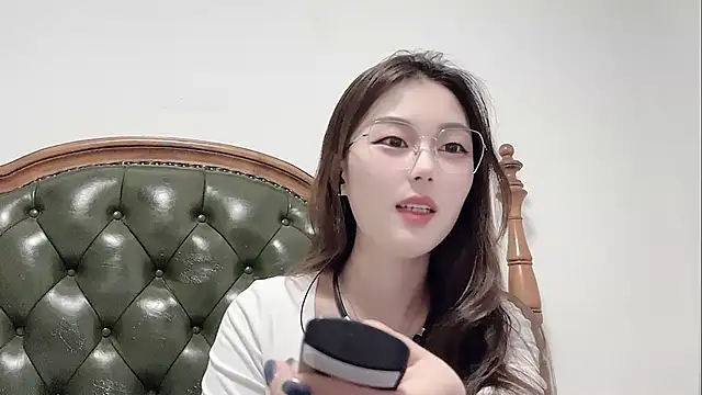 Sweet-Angel999 online show from April 9, 2026, 3:07 pm