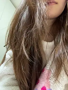 Sweet-Angel999 online show from December 19, 2025, 3:14 pm