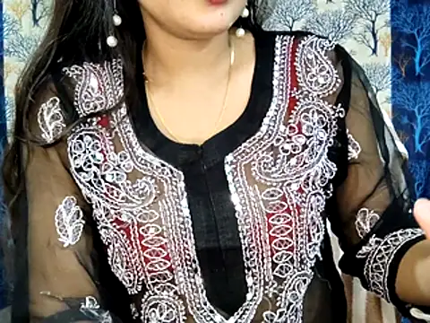 Snapshot of Aarvi_Arora chatting on November 22, 2025, 10:14 am Aarvi Arora online show from November 22, 2025, 10:14 am