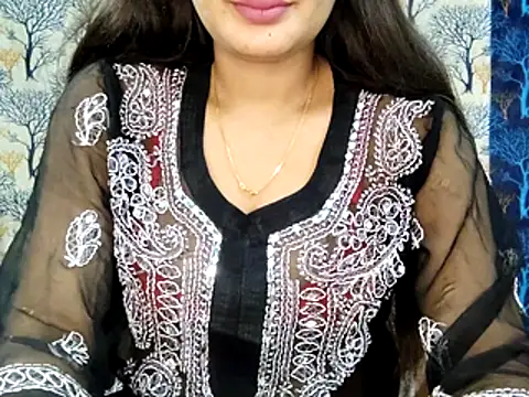 Snapshot of Aarvi_Arora chatting on December 3, 2025, 11:31 am Aarvi Arora online show from December 3, 2025, 11:31 am