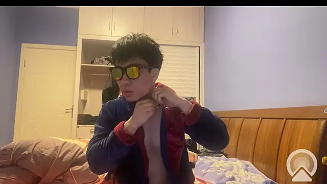 shuai321 online show from January 30, 2025, 2:04 pm