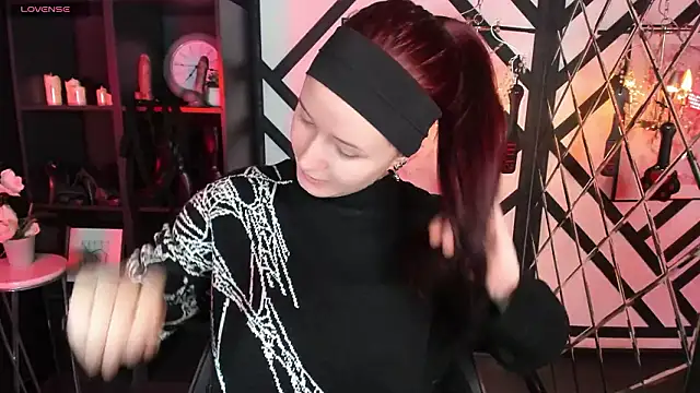 Lily Moonlight online show from February 27, 2026, 8:14 am