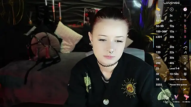 Lily Moonlight online show from March 27, 2026, 7:39 am