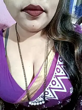 Snapshot of Beautyy38 chatting on January 11, 2026, 3:24 am Beautyy38 online show from January 11, 2026, 3:24 am