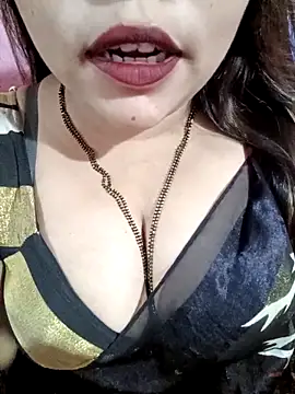 Snapshot of Beautyy38 chatting on March 2, 2026, 3:18 am Beautyy38 online show from March 2, 2026, 3:18 am