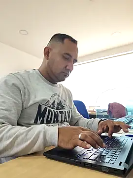 Snapshot of complisex2024 chatting on October 24, 2025, 1:54 pm complisex2024 online show from October 24, 2025, 1:54 pm