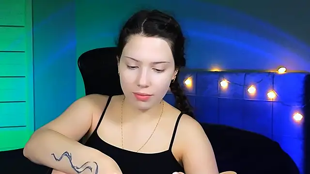Snapshot of Stacy_Gonzales_ chatting on February 4, 2025, 9:38 am Stacy Gonzales  online show from February 4, 2025, 9:38 am