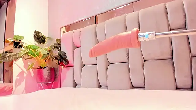 Snapshot of RoseTaylor__ chatting on January 7, 2026, 5:01 am RoseTaylor online show from January 7, 2026, 5:01 am