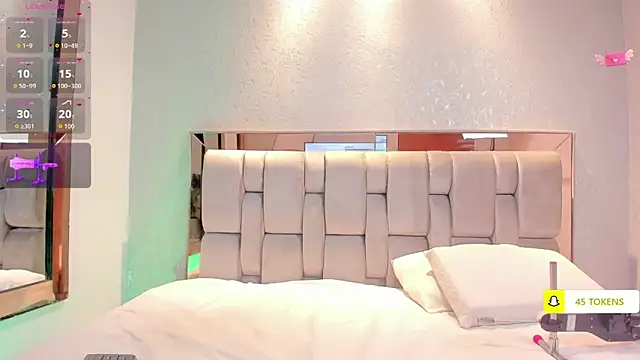 Snapshot of RoseTaylor__ chatting on October 24, 2025, 4:55 am RoseTaylor online show from October 24, 2025, 4:55 am