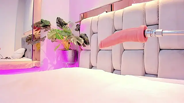 Snapshot of RoseTaylor__ chatting on November 30, 2025, 9:15 pm RoseTaylor online show from November 30, 2025, 9:15 pm