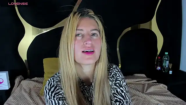 GiaRoussel online show from February 23, 2026, 4:40 pm