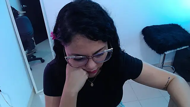 Snapshot of Mailywindsor chatting on March 4, 2025, 9:00 pm Mailywindsor online show from March 4, 2025, 9:00 pm