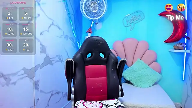 cristal horny19 online show from April 4, 2026, 10:05 pm