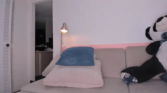 Snapshot of kitty_miaa chatting on February 6, 2026, 4:30 am kitty miaa online show from February 6, 2026, 4:30 am