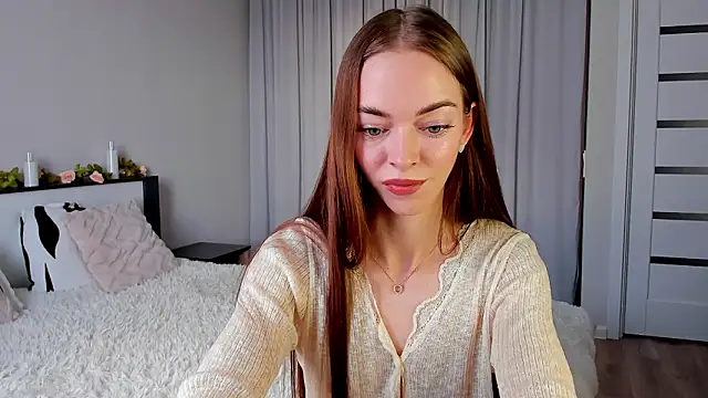 Undertheskin online show from March 6, 2026, 2:56 pm