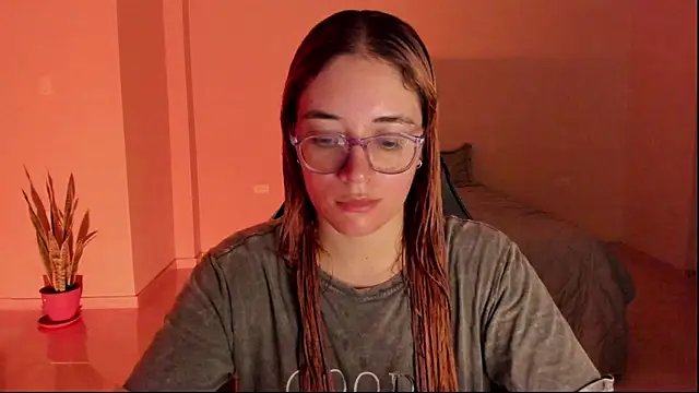 atenas 05  online show from February 14, 2026, 10:43 pm