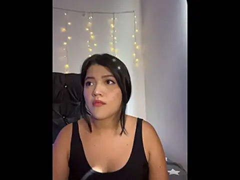 Snapshot of alisson_carolina73 chatting on November 17, 2025, 7:07 pm alisson carolina73 online show from November 17, 2025, 7:07 pm