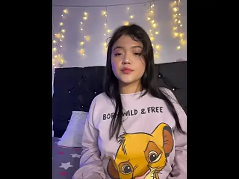 Snapshot of alisson_carolina73 chatting on November 17, 2025, 5:55 am alisson carolina73 online show from November 17, 2025, 5:55 am