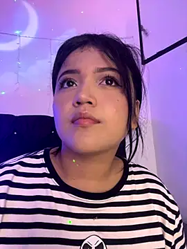 Snapshot of alisson_carolina73 chatting on November 21, 2025, 11:59 pm alisson carolina73 online show from November 21, 2025, 11:59 pm