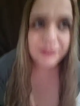 Snapshot of cansuozell chatting on October 24, 2025, 8:19 pm cansuozell online show from October 24, 2025, 8:19 pm