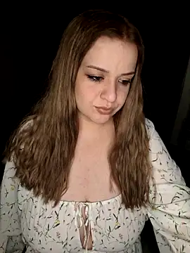 Snapshot of cansuozell chatting on October 29, 2025, 3:33 pm cansuozell online show from October 29, 2025, 3:33 pm