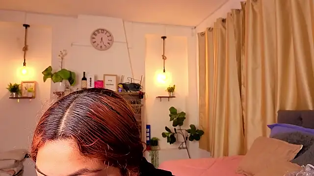 dulce celeste15 online show from April 14, 2026, 7:30 pm