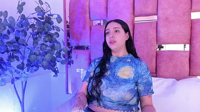 Snapshot of paulette_dupont chatting on October 25, 2025, 3:38 am paulette dupont online show from October 25, 2025, 3:38 am